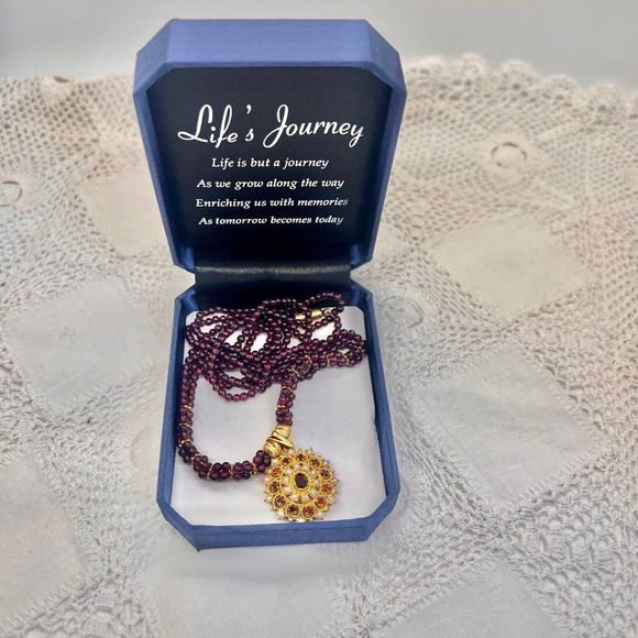 Vintage Plum Color Garnet Necklace with Garnet Tone Rhinestones &  Faux Pearls - Picture 3 of 10